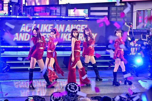 Kazuha Nakamura 中村 一葉 | LESSERAFIM