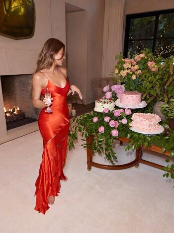 Khloe kardashian  page leaked private photo uncensored HD quality