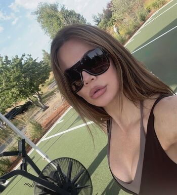Khloe kardashian  page leaked private photo uncensored HD quality