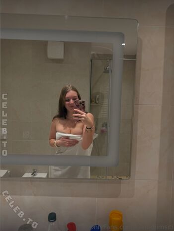 Kiara djimsiti page leaked private photo uncensored HD quality