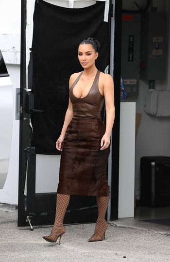 Kim kardashian  page leaked private photo uncensored HD quality