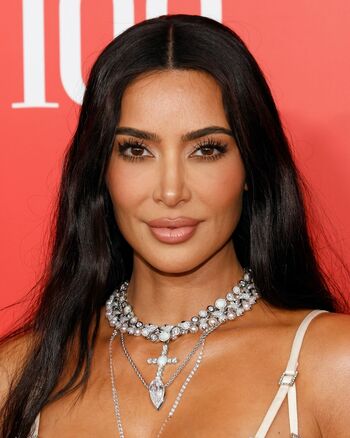 Kim kardashian  page leaked private photo uncensored HD quality
