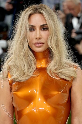 Kim kardashian  page leaked private photo uncensored HD quality