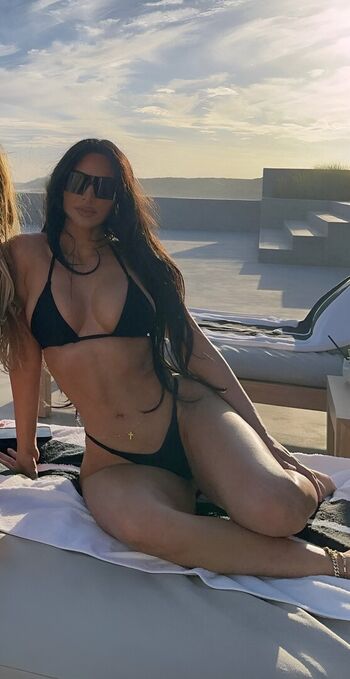 Kim kardashian  page leaked private photo uncensored HD quality
