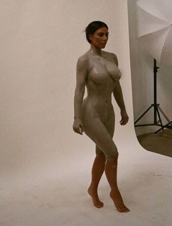 Kim kardashian  page leaked private photo uncensored HD quality