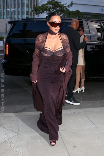 Kim kardashian  page leaked private photo uncensored HD quality