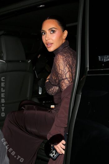 Kim kardashian  page leaked private photo uncensored HD quality