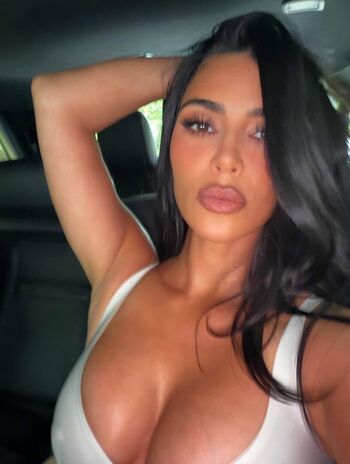 Kim kardashian  page leaked private photo uncensored HD quality
