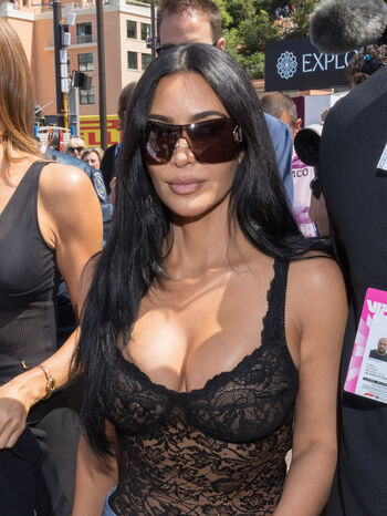 Kim kardashian leaked private photo uncensored HD quality