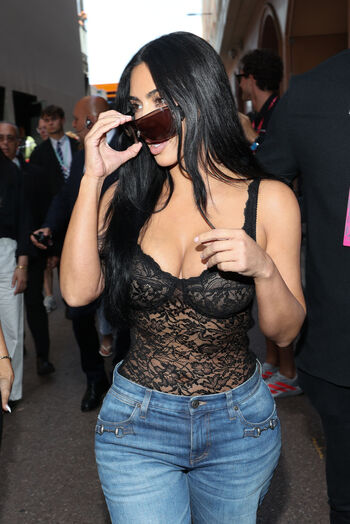 Kim kardashian leaked private photo uncensored HD quality