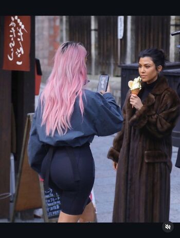 Kourtney kardashian leaked private photo uncensored HD quality
