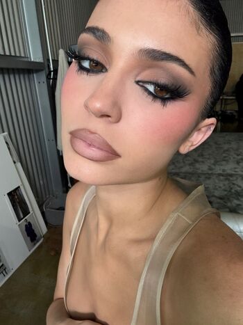 Kylie jenner  page leaked private photo uncensored HD quality