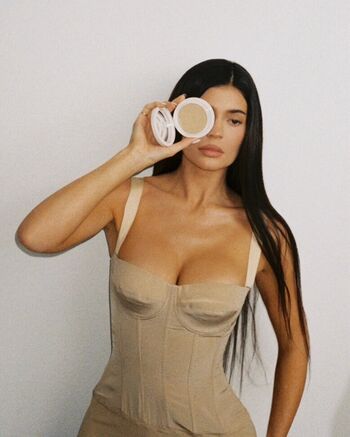 Kylie jenner  page leaked private photo uncensored HD quality