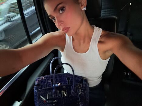 Kylie jenner  page leaked private photo uncensored HD quality