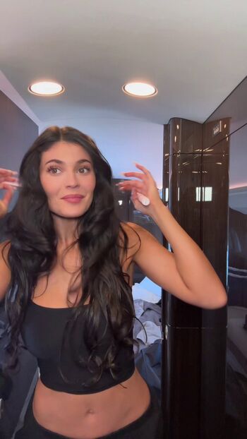 Kylie jenner  page leaked private photo uncensored HD quality