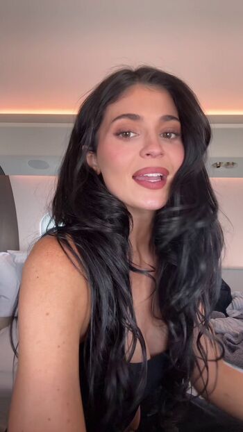 Kylie jenner  page leaked private photo uncensored HD quality