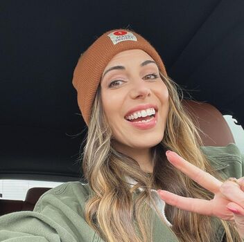 Laura bailey page leaked private photo uncensored HD quality