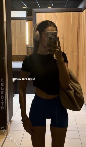 Laura marie soons page leaked private photo uncensored HD quality