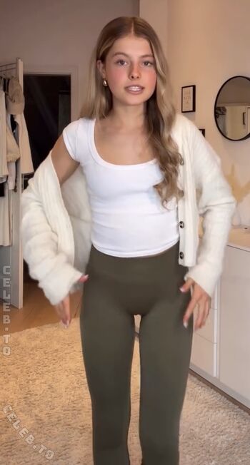 Lea alena page leaked private photo uncensored HD quality