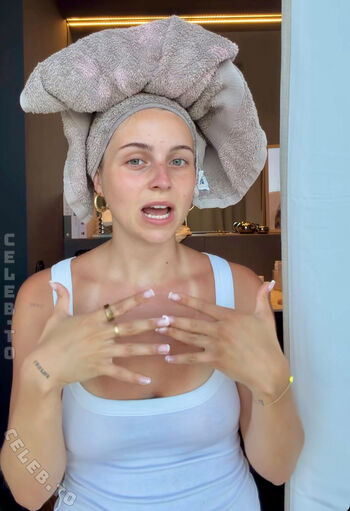 Lea breuer page leaked private photo uncensored HD quality