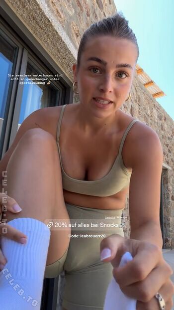 Lea breuer page leaked private photo uncensored HD quality