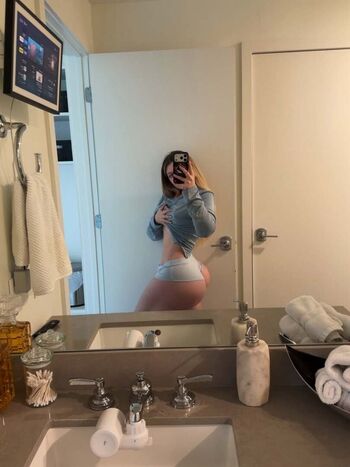 Lindsay capuano  page leaked private photo uncensored HD quality