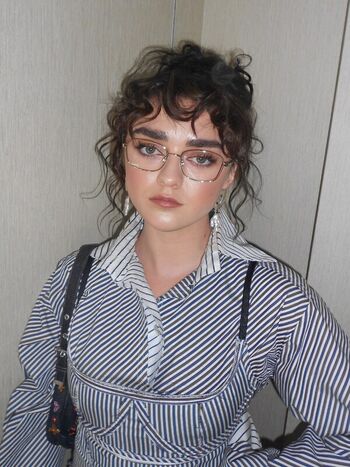 Maisie williams page leaked private photo uncensored HD quality