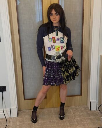 Maisie williams page leaked private photo uncensored HD quality
