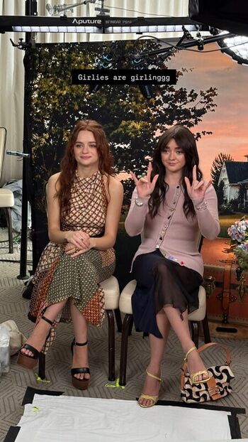 Maisie williams page leaked private photo uncensored HD quality