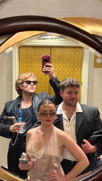 Maisie williams page leaked private photo uncensored HD quality