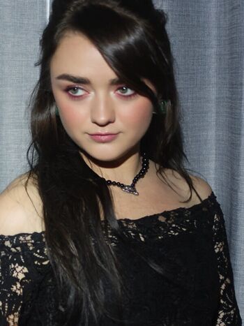 Maisie williams page leaked private photo uncensored HD quality