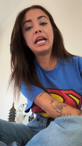 Malu trevejo  page leaked private photo uncensored HD quality