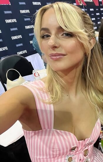 Mckenna grace  page leaked private photo uncensored HD quality