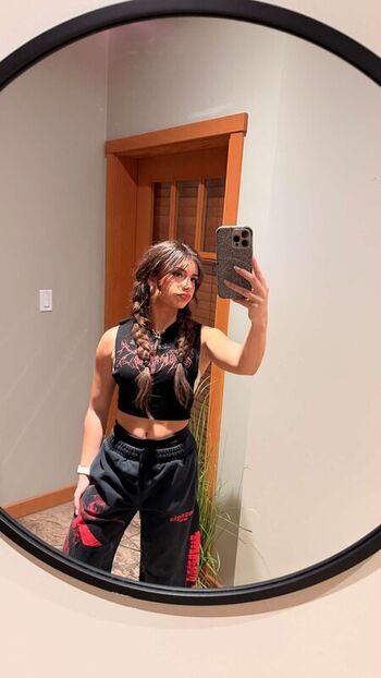 Mikayla campinos  page leaked private photo uncensored HD quality