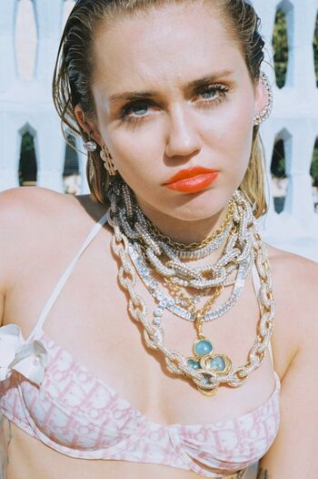 Miley cyrus page leaked private photo uncensored HD quality