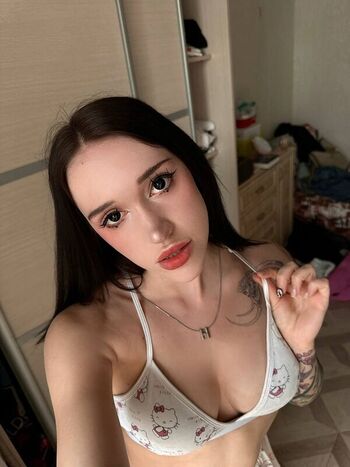 Milkahot leaked private photo uncensored HD quality