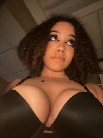 Minaaishungry leaked private photo uncensored HD quality