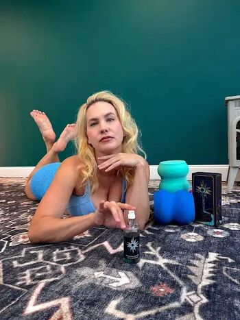 Mondragon chiropractic  page leaked private photo uncensored HD quality