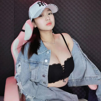 Monicajeyincanatasya leaked private photo uncensored HD quality