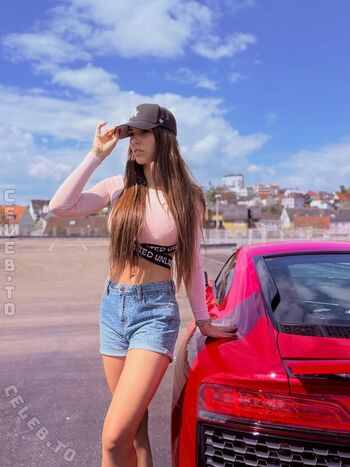 Mrs vickeey page leaked private photo uncensored HD quality