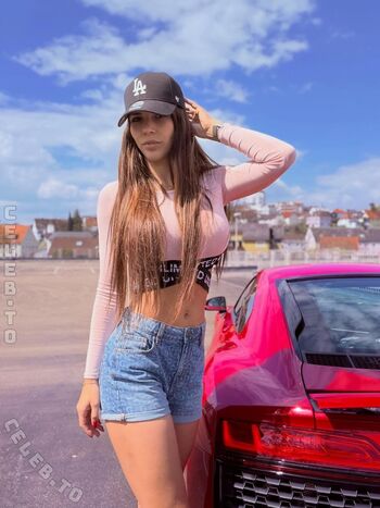Mrs vickeey page leaked private photo uncensored HD quality