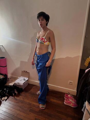 Naomi scott page leaked private photo uncensored HD quality