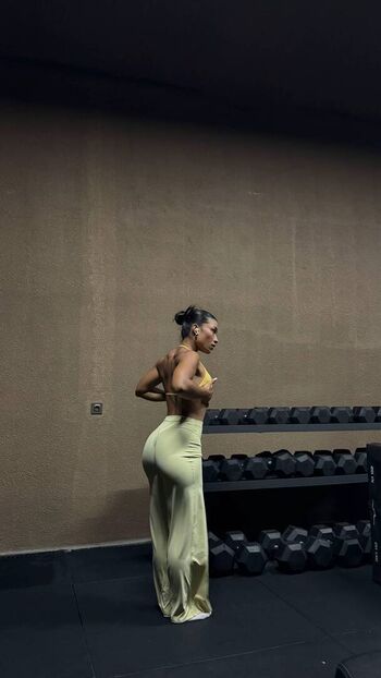 Okyyoliviaa  page leaked private photo uncensored HD quality