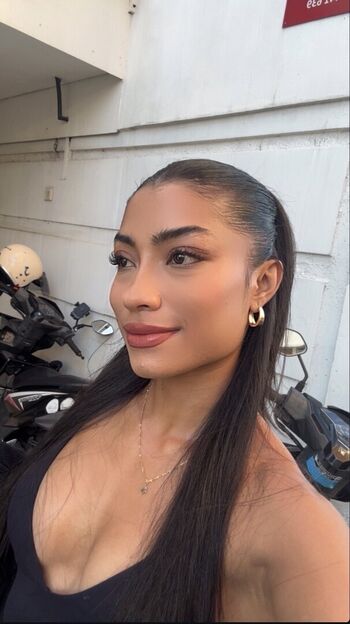 Okyyoliviaa leaked private photo uncensored HD quality
