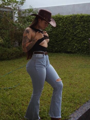 Olesyaliberman  page leaked private photo uncensored HD quality