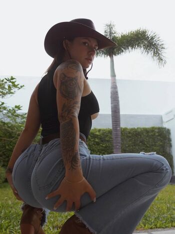 Olesyaliberman  page leaked private photo uncensored HD quality