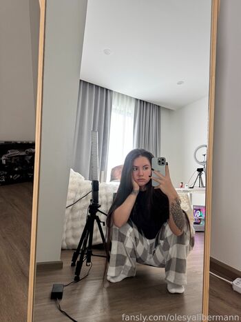 Olesyaliberman  page leaked private photo uncensored HD quality
