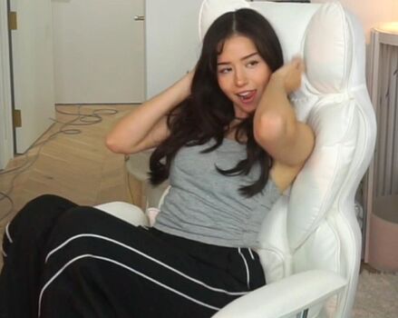 Pokimane  page leaked private photo uncensored HD quality