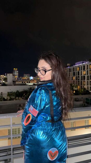 Qveenjulia leaked private photo uncensored HD quality