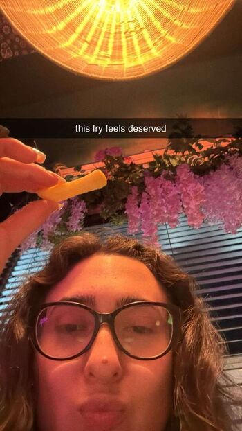 Qveenjulia leaked private photo uncensored HD quality